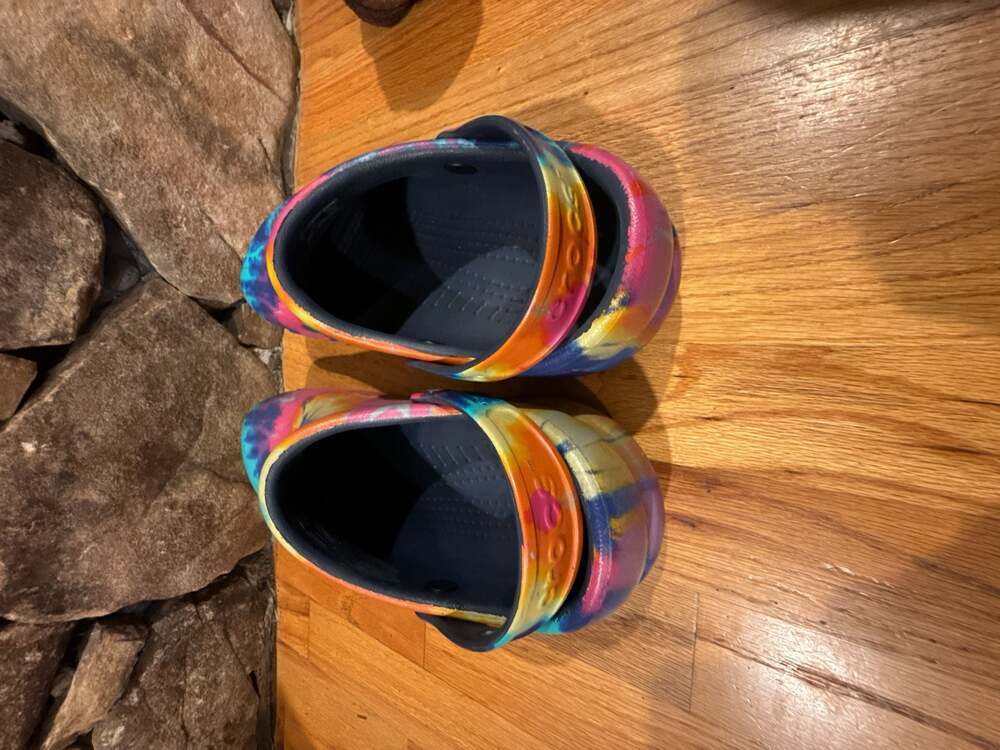 Crocs Unisex Bistro Tie Dye Graphic Slip-Resistant Work Clogs - Picture 5 of 9